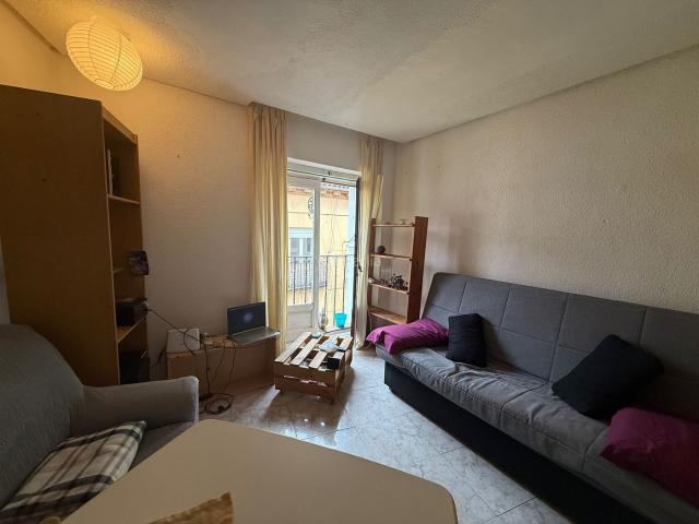 Piso en venta en Madrid, Embajadores Lavapiés. Pisos.