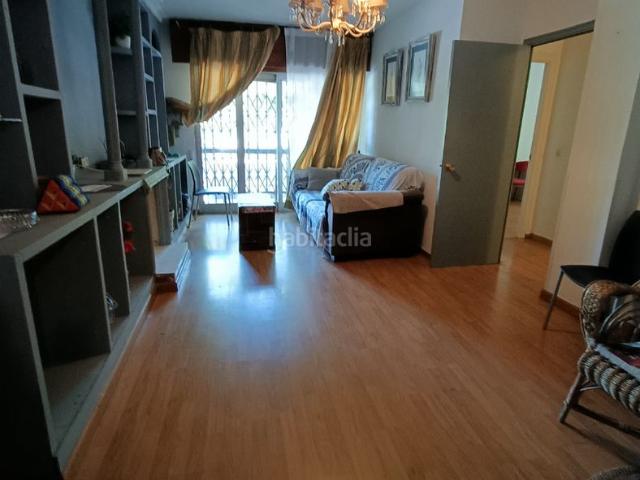 Piso en venta en Madrid, Entrevías. Piso de 4 Dormitorios en Entrevías Oportunidad de Inversión. Pisos.