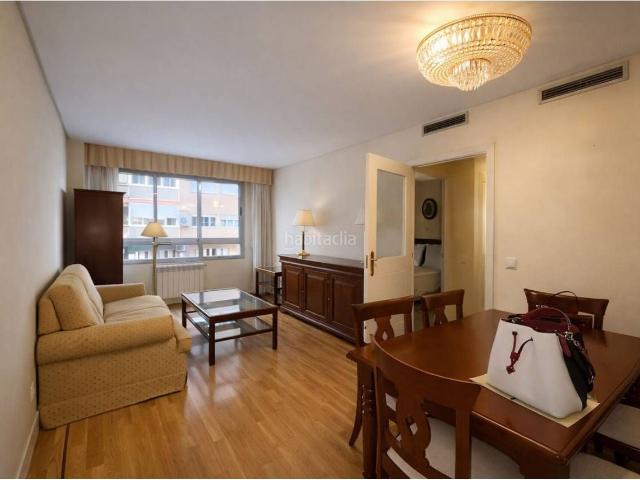 Piso en venta en Madrid, Estrella. Piso en venta en Calle del Doctor Esquerdo. Pisos.