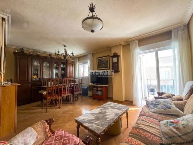 Piso en venta en Madrid, Fuente del Berro. Piso en venta en Madrid. Pisos.