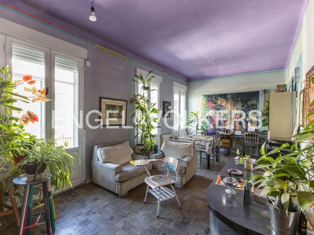 Piso en venta en Madrid, Fuente del Berro. Piso para reforma integral en Fuente del berro. Pisos.