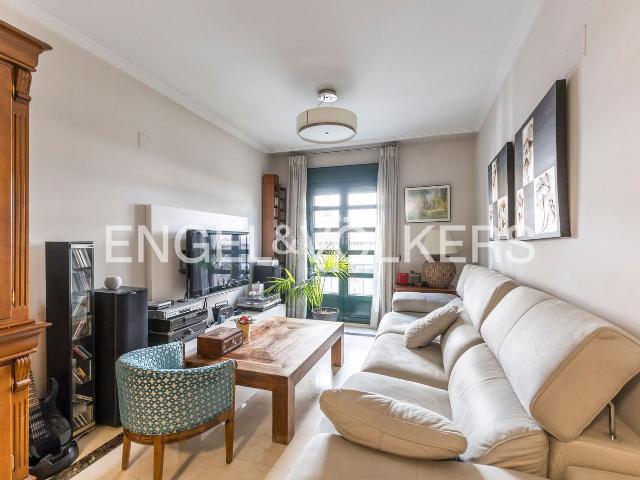 Piso en venta en Madrid, Gaztambide. Luminosa propiedad con garaje en Cea Bermúdez. Pisos.