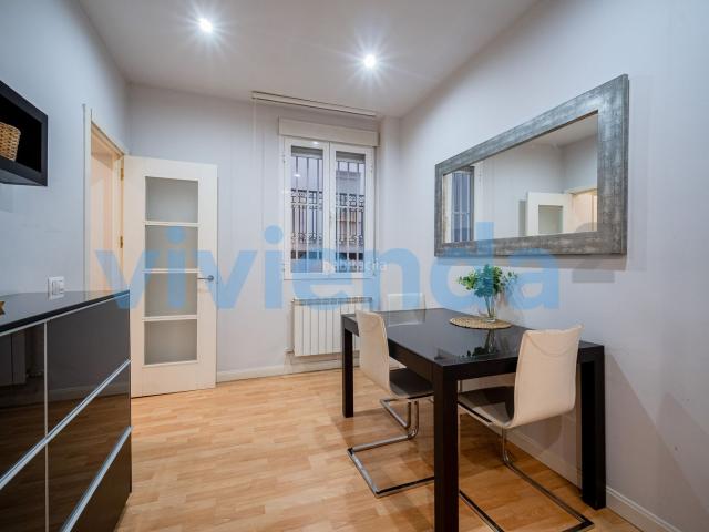 Piso en venta en Madrid, Goya. Piso en Goya, 59 m2, 1 dormitorios, 1 baxF1os, 549.000 euros. Pisos.