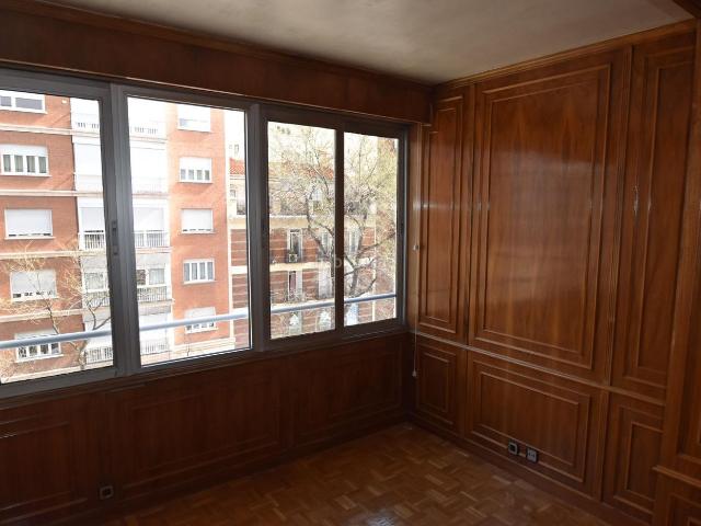 Piso en venta en Madrid, Goya. PISO EXTERIOR A REFORMAR EN CONDE DE PEÑALVERGOYA CON PLAZA DE GARAJE. Pisos.