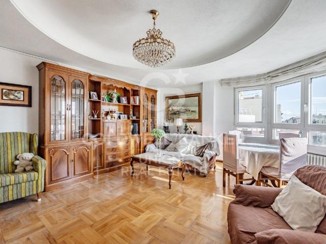 Piso en venta en Madrid, Goya. 7ª planta exterior con 4 dormitorios, terraza y vistas despejadas en Goya. Pisos.
