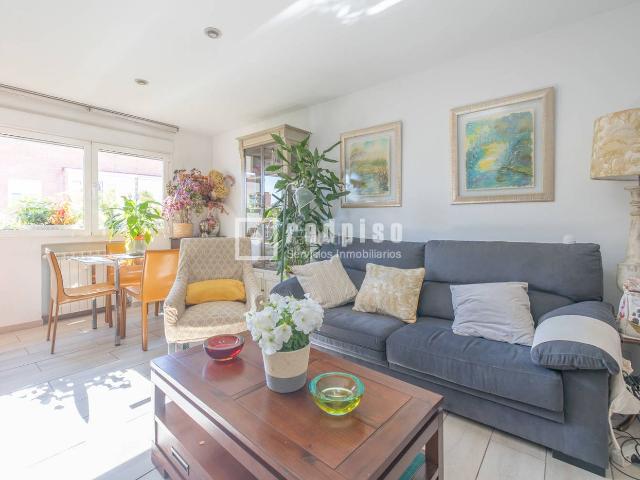 Piso en venta en Madrid, Guindalera. REDPISO PARQUE DE LAS AVENIDAS VENDE EN EXCLUSIVA FANTÁSTICO PISO REFORMADO EN CALLE BOSTON. Pisos.
