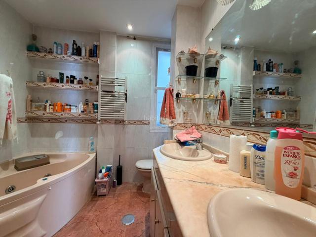 Piso en venta en Madrid, Guindalera. VIVIENDA EXTERIOR A REFORMAR. Pisos.