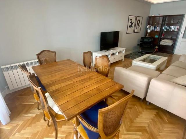 Piso en venta en Madrid, Hispanoamérica Bernabéu. Piso con reforma integral, terraza, garaje y trastero. Pisos.
