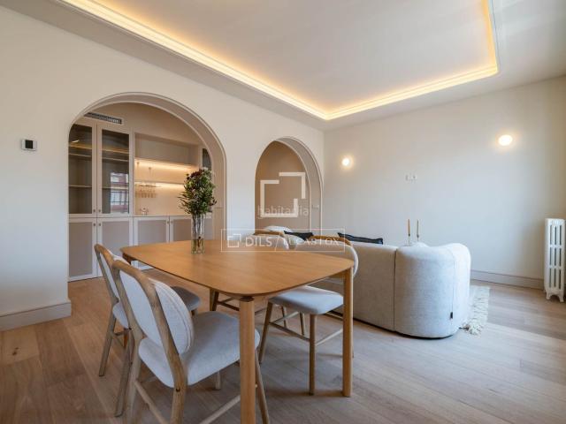 Piso en venta en Madrid, Ibiza. Exclusiva vivienda de 3 dormitorios con reforma integral en Ibiza. Pisos.