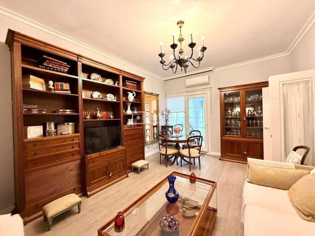 Piso en venta en Madrid, Ibiza. PISO EN VENTA EN DOCTOR CASTELO. Pisos.