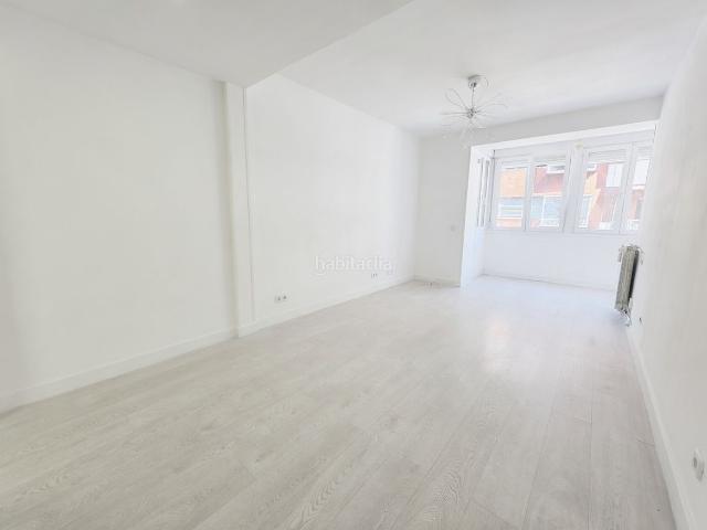 Piso en venta en Madrid, Imperial. * TODO REFORMADO Y LISTO PARA ENTRAR A VIVIR *. Pisos.