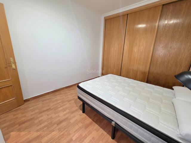 Piso en venta en Madrid, Imperial. * Excelente OPORTUNIDAD de inversión en una ubicación privilegiada *. Pisos.
