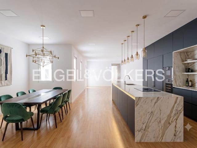 Piso en venta en Madrid, Imperial. Magnífico bajo tipo loft con tres patios privativos en Imperial. Pisos.
