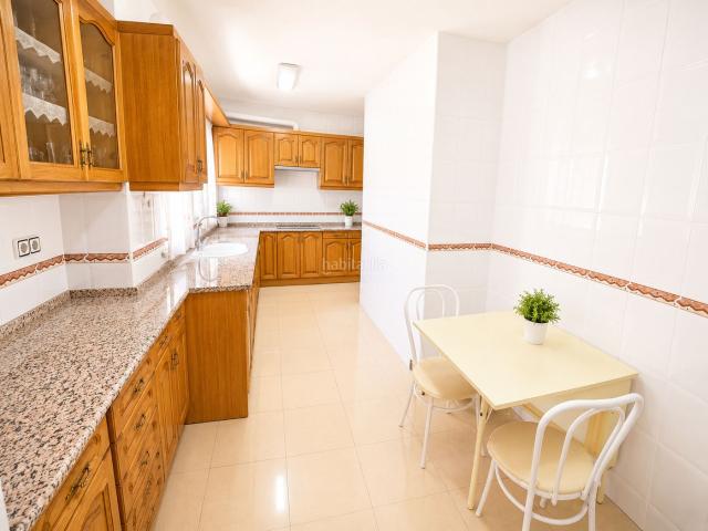 Piso en venta en Madrid, Jerónimos. Exclusiva vivienda de 155 m² junto al Parque del Retiro, Atocha y Metro Menéndez Pelayo. Pisos.