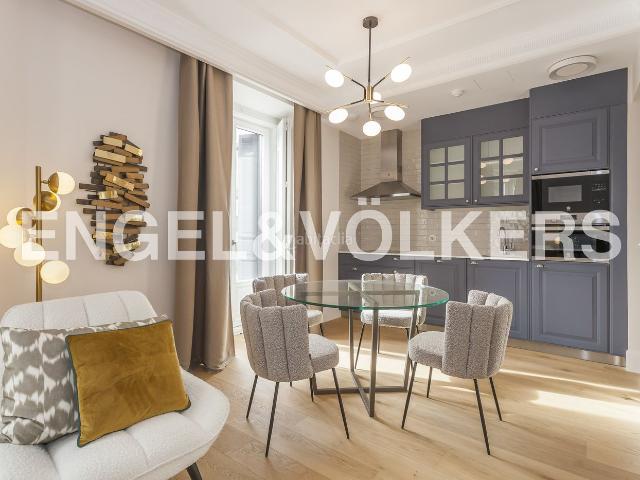 Piso en venta en Madrid, Justicia Chueca. Apartamento amueblado nuevo a estrenar exclusivo en Justicia. Pisos.