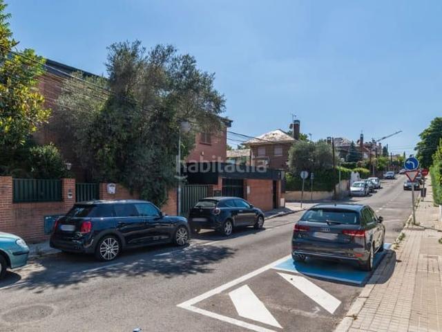 Piso en venta en Madrid, La Florida El Plantío. Chalet adosado en venta en calle Rafael Villa 5b. Pisos.
