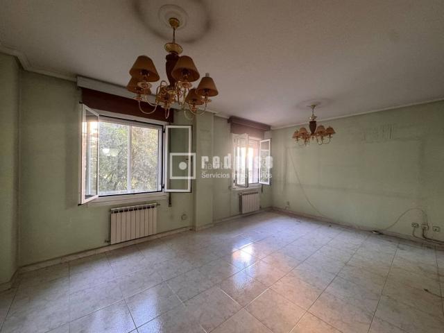 Piso en venta en Madrid, Legazpi. Magnífica vivienda de 129m con patio y garaje en una de las mejores zonas de Legazpi. Pisos.
