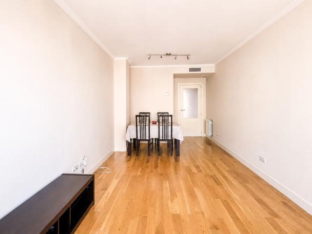 Piso en venta en Madrid, Legazpi. Pisos.