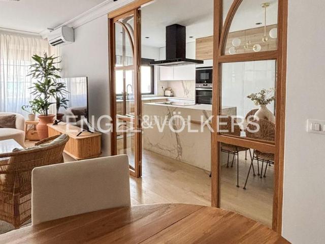 Piso en venta en Madrid, Lista. Exclusiva vivienda de diseño con garaje en finca en el barrio de Salamanca. Pisos.