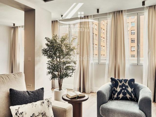 Piso en venta en Madrid, Lista. Exterior y luminoso en Barrio de Salamanca. Pisos.