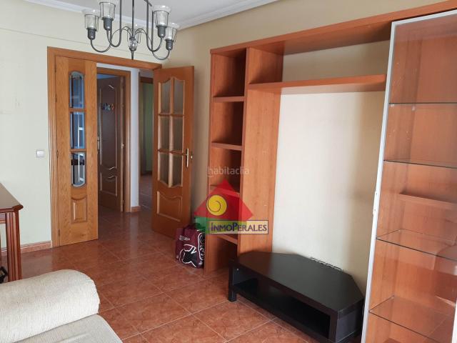 Piso en venta en Madrid, Los Rosales. Piso ideal para inversores. Pisos.