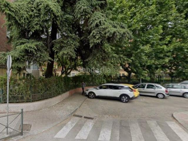 Piso en venta en Madrid, Lucero. Oportunidad. Pisos.