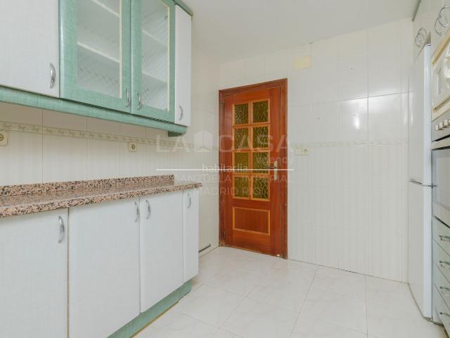 Piso en venta en Madrid, Lucero. Piso en venta en Calle de Cuart de Poblet. Pisos.