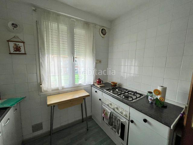 Piso en venta en Madrid, Lucero. Pisos.