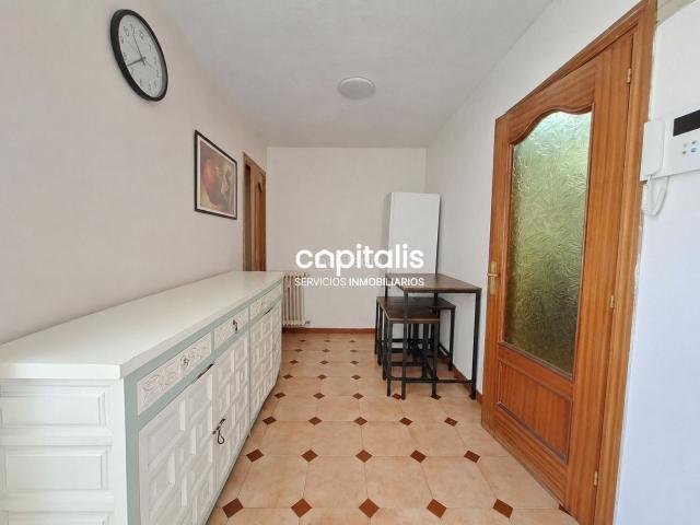 Piso en venta en Madrid, Media Legua. Tipología L8 en calle Entre Arroyos. Pisos.