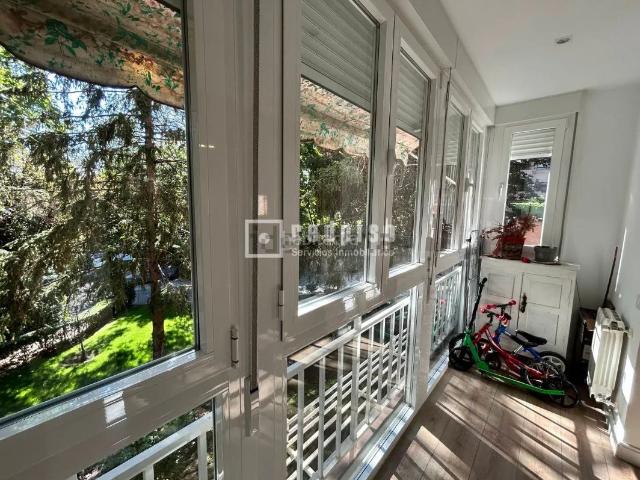 Piso en venta en Madrid, Mirasierra. Espectacular piso reformado en venta en Mirasierra. Pisos.