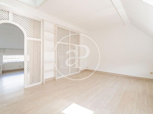 Piso en venta en Madrid, Nueva España. Ático en Nueva España. Pisos.