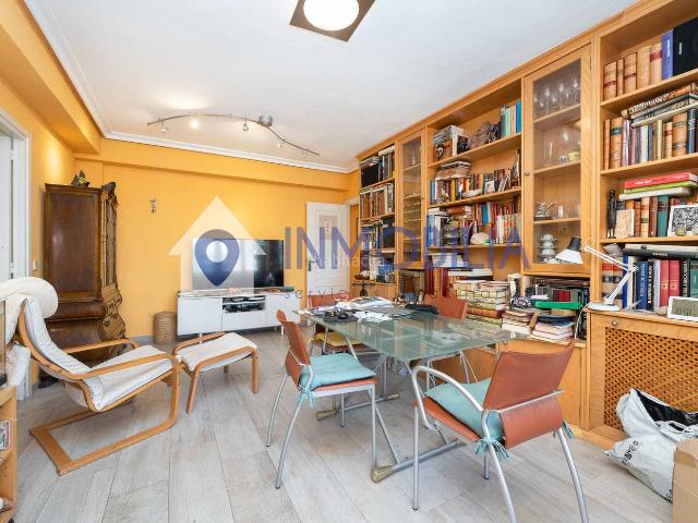 Piso en venta en Madrid, Nueva España. Pisos.