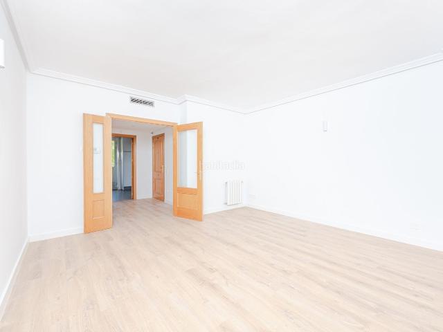 Piso en venta en Madrid, Nueva España. Pisos.