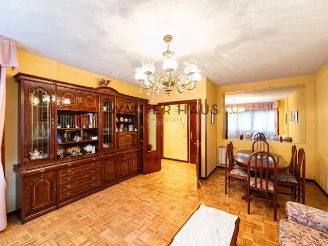 Piso en venta en Madrid, Opañel. Piso a reformar en venta en Opañel, Madrid. Pisos.