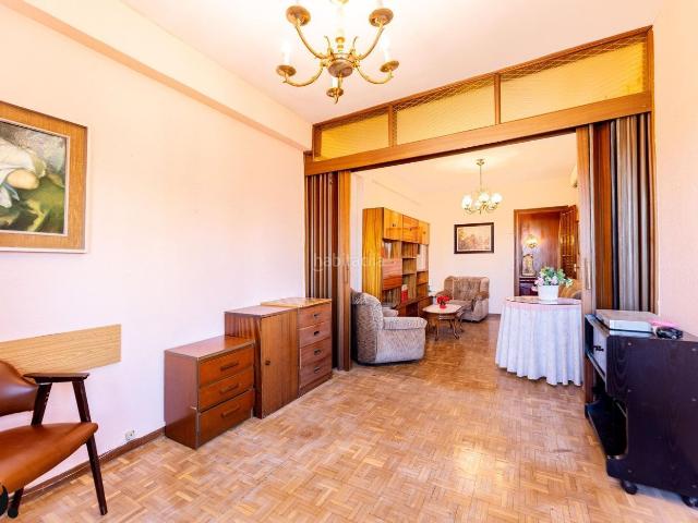 Piso en venta en Madrid, Opañel. PISO EN VENTA EN PLAZA SAN VICENTE DE PAUL OPAÑEL. Pisos.
