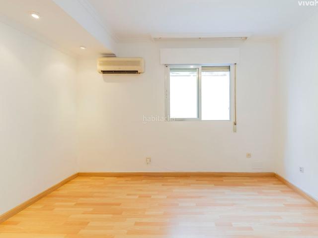 Piso en venta en Madrid, Opañel. Pisos.