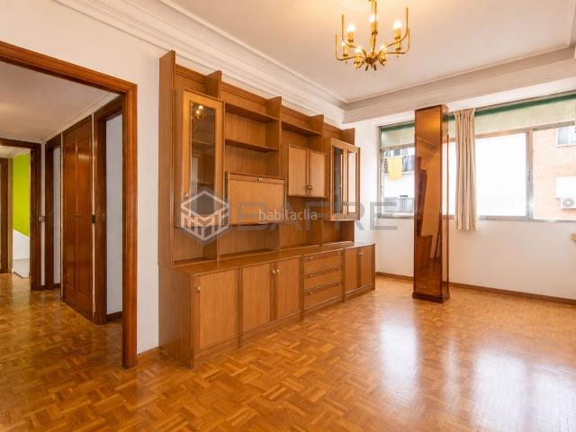 Piso en venta en Madrid, Opañel. Pisos.