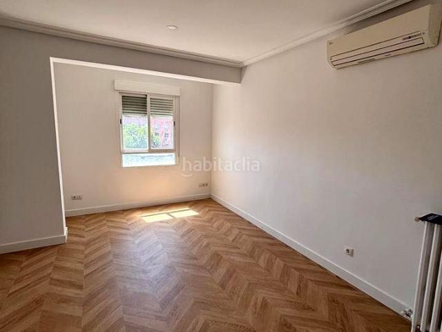 Piso en venta en Madrid, Opañel. VENTA DE PISO EN LA CALLE GENERAL RICARDOS OPORTUNIDAD ÚNICA!. Pisos.