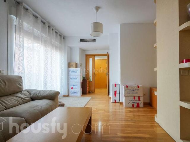 Piso en venta en Madrid, Orcasitas. Pisos.