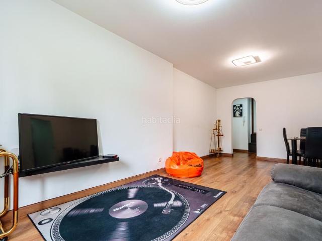 Piso en venta en Madrid, Orcasitas. Pisos.