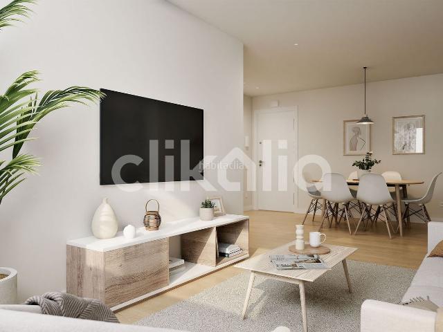 Piso en venta en Madrid, Orcasitas. Pisos.