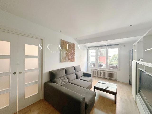 Piso en venta en Madrid, Pacífico. en Madrid. Pisos.