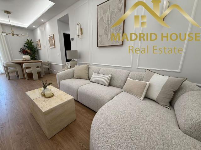 Piso en venta en Madrid, Pacífico. MADRID HOUSE REAL ESTATE VENDE ESPECTACULAR VIVIENDA DE LUJO JUNTO AL PARQUE DEL RETIRO. Pisos.