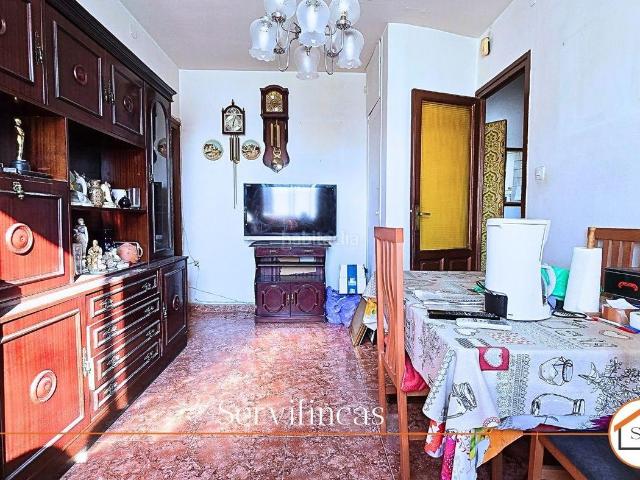 Piso en venta en Madrid, Pacífico. Oportunidad de Inversión en el Corazón de Madrid Piso a Reformar en Jerónimos. Pisos.
