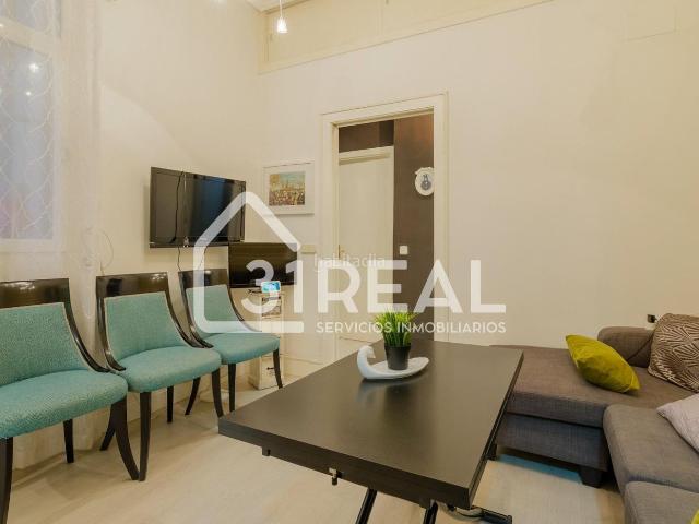 Piso en venta en Madrid, Pacífico. Piso en venta en Menendez Pelayo. Pisos.