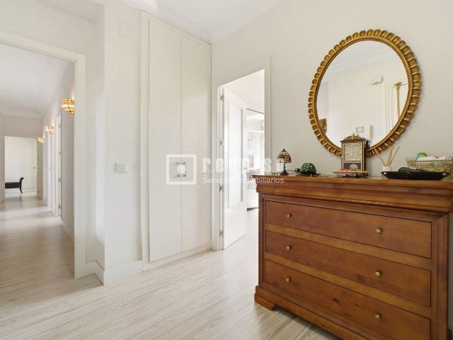 Piso en venta en Madrid, Palacio. ATICO SEGREGABLE JUNTO A GRAN VÍA CON DOBLE ORIENTACIÓN. Pisos.