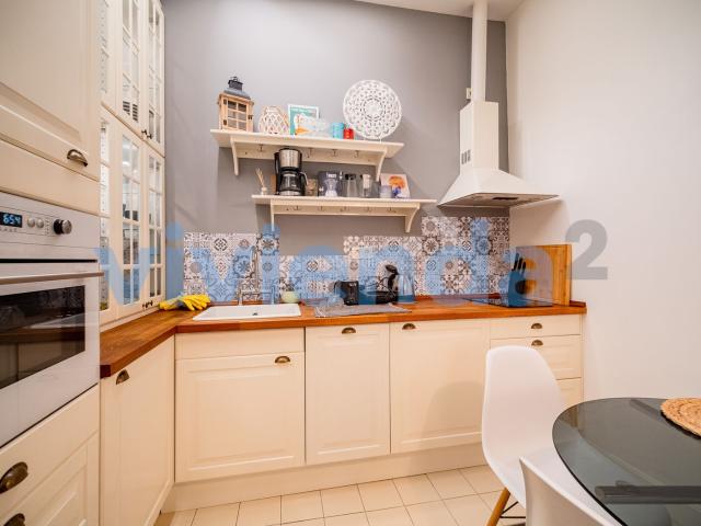 Piso en venta en Madrid, Palacio. Piso en Palacio, 79 m2, 1 dormitorios, 1 baxF1os, 475.000 euros. Pisos.