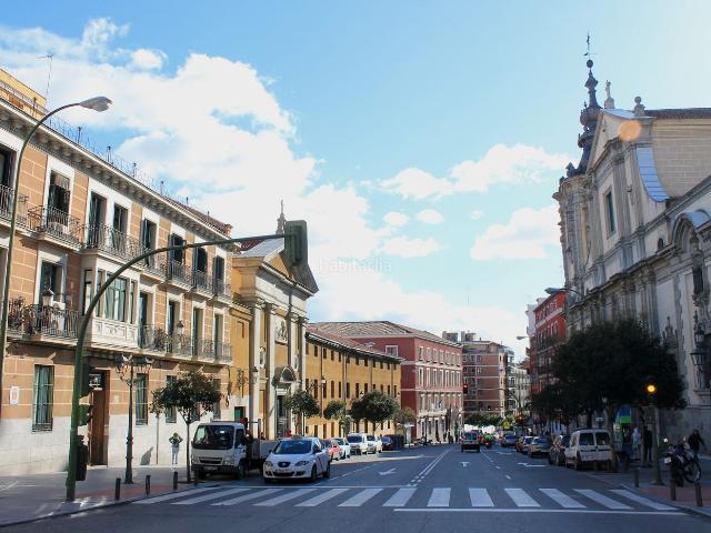 Piso en venta en Madrid, Palacio. Piso en venta en el centro de Madrid. Pisos.