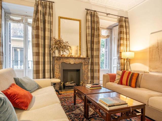 Piso en venta en Madrid, Palacio. Pisos.