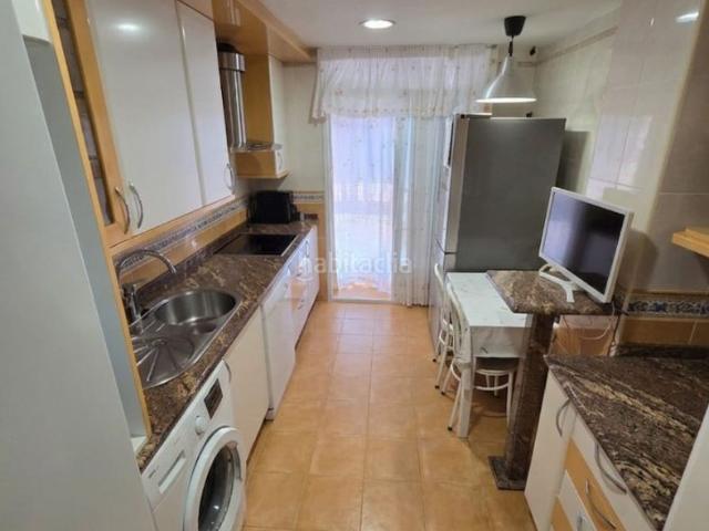 Piso en venta en Madrid, Palomeras Bajas. Piso en venta en PABLO NERUDA. Pisos.